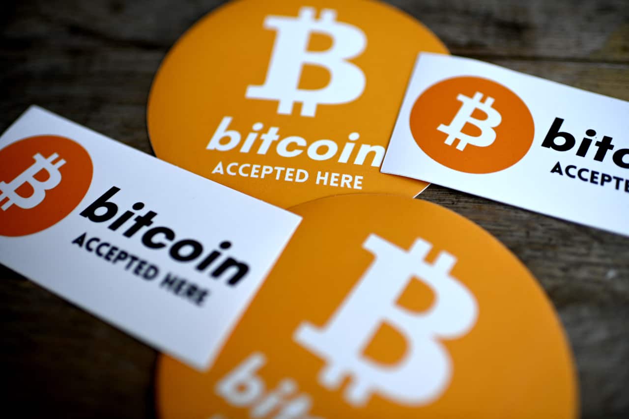 MicroStrategy’s stock surges as bitcoin purchases...